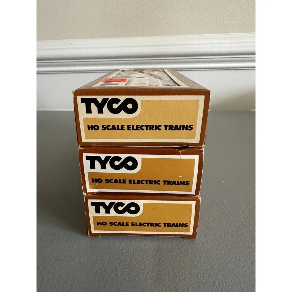 Vintage TYCO Lot of 3 HO Train Set Union Pacific, Baby Ruth & Virginian Car